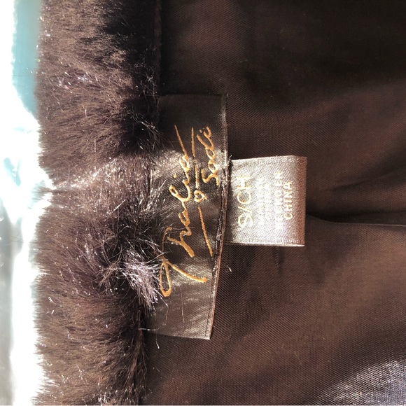 Stunning  faux fur jacket/coat in size small - Picture 3 of 5